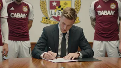 Guinness-Walker departs Northampton Town for Aberdeen signing